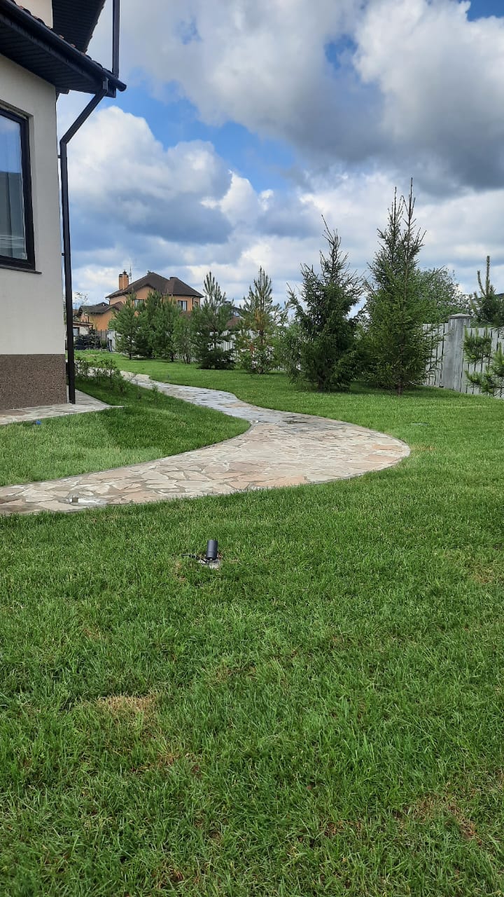 тротуарная плитка во дворе частного дома фотo и цена